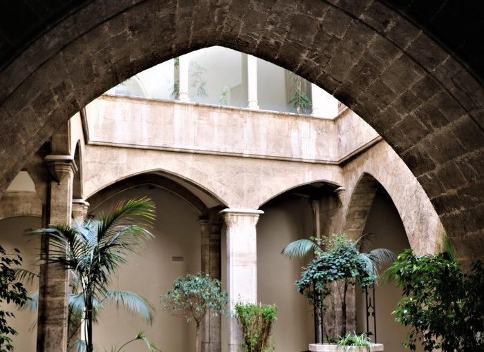 bezienswaardigheden-valencia-palacio-del-almirante-paleis