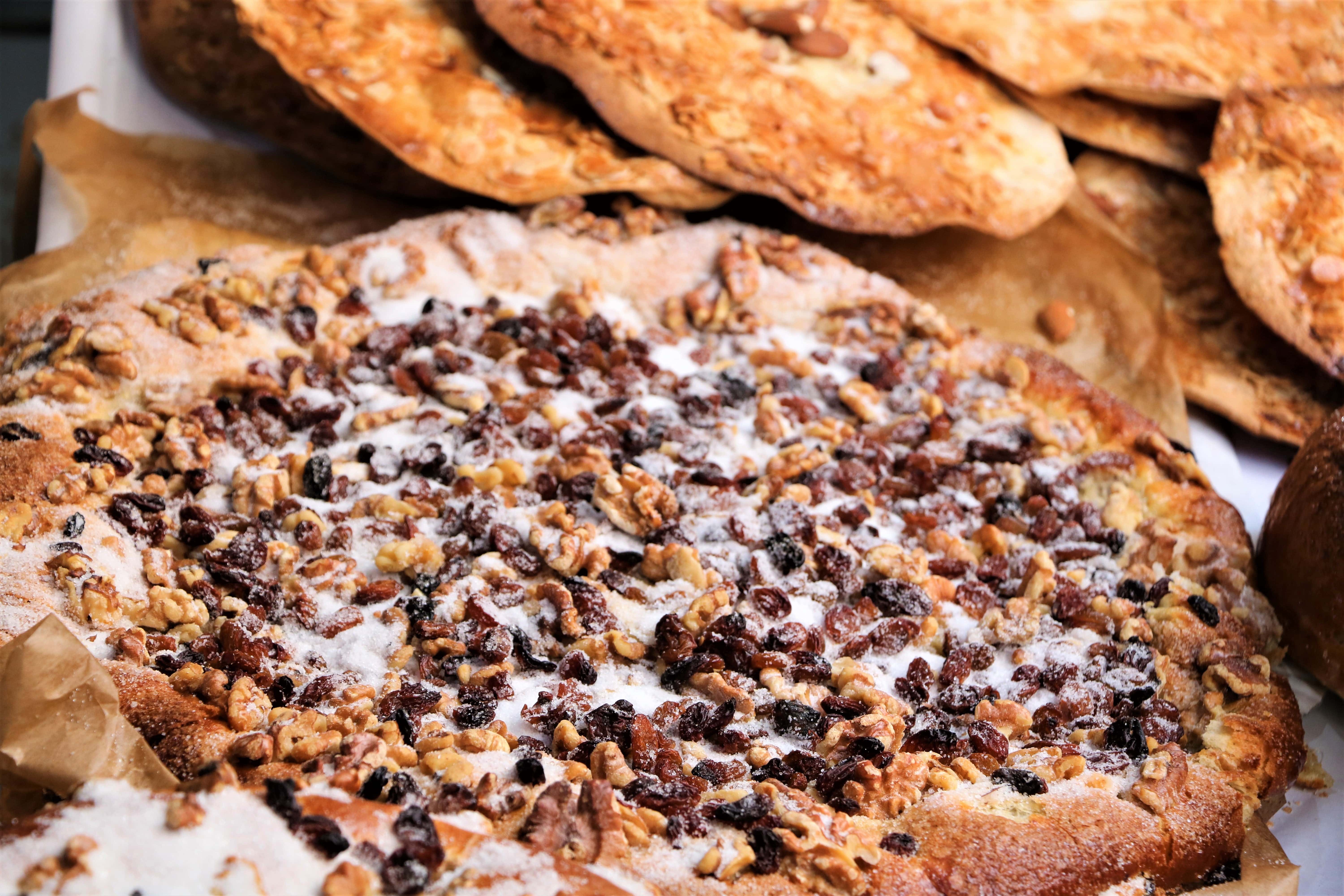 zoetigheden-pasen-valencia-spanje-torta-de-nueces-y-pasas-semana-santa