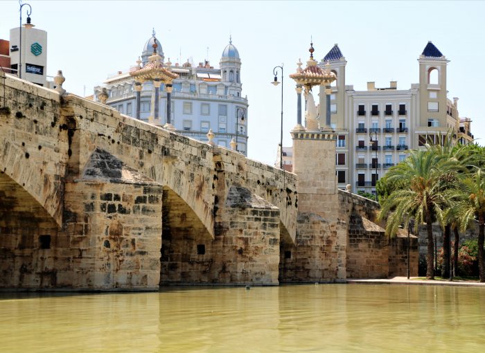 architectuur-valencia-puente-del-mar