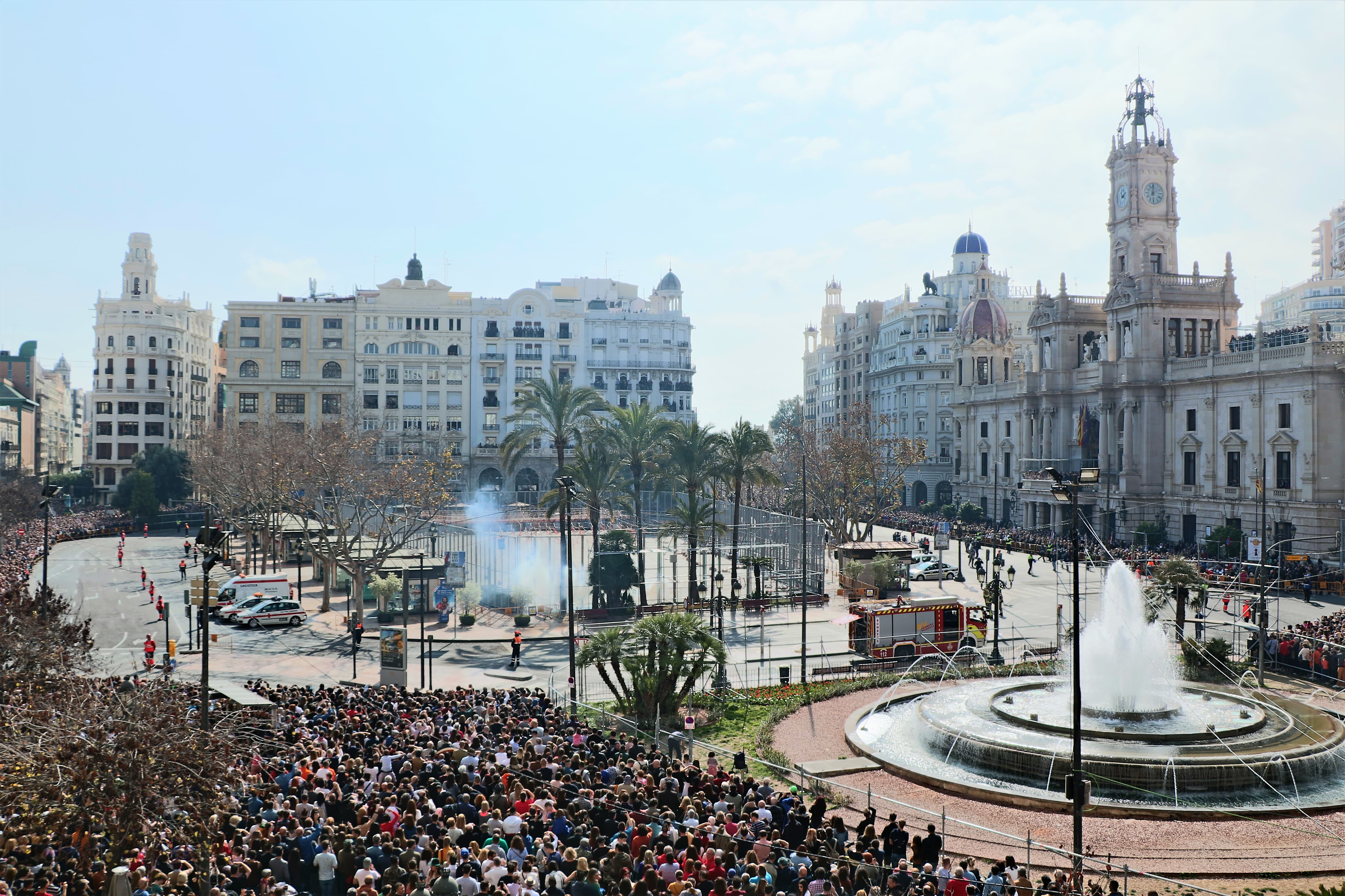 pleinen-valencia-plaza-del-ayuntamiento