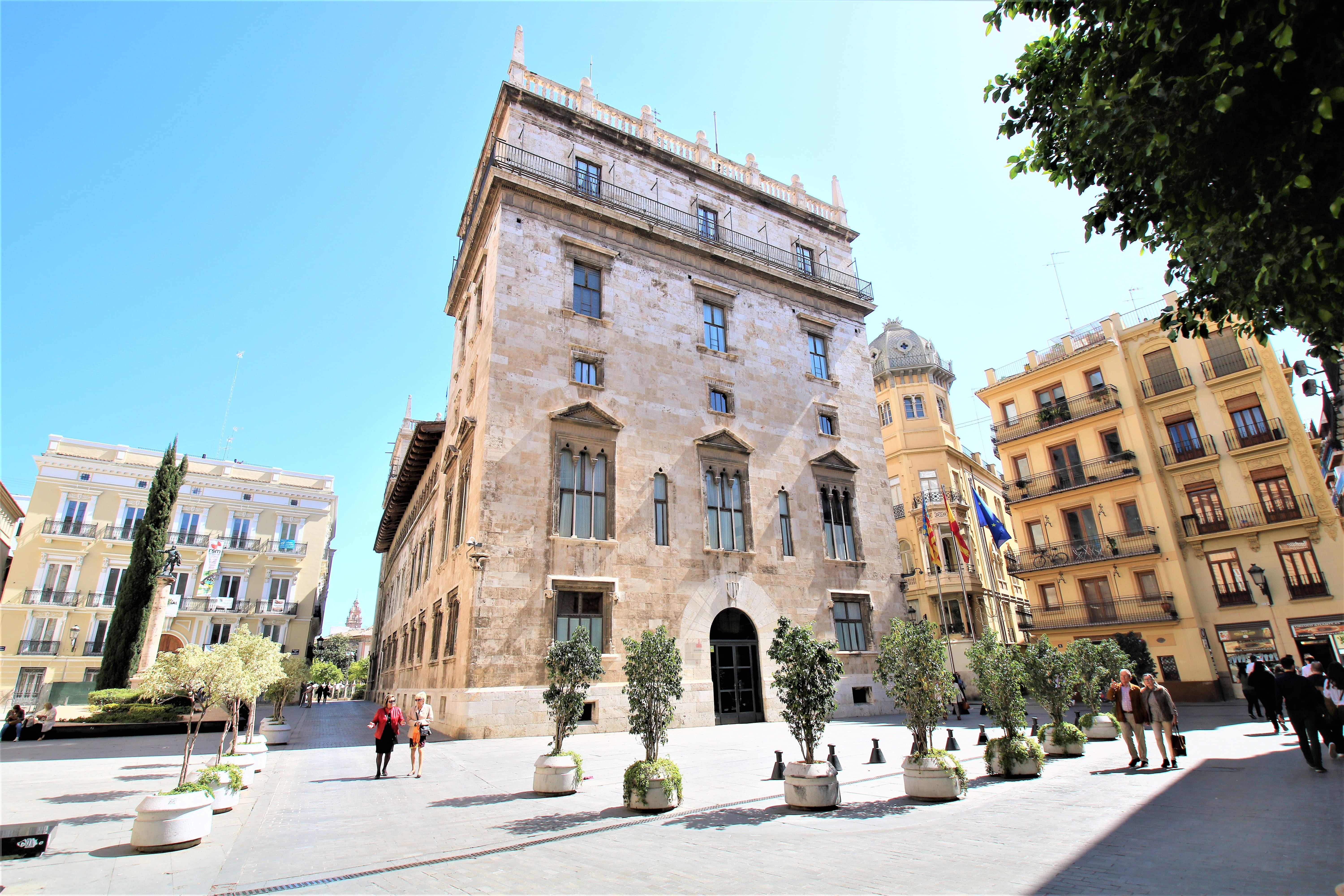 bezienswaardigheden-valencia-palau-de-la-generalitat