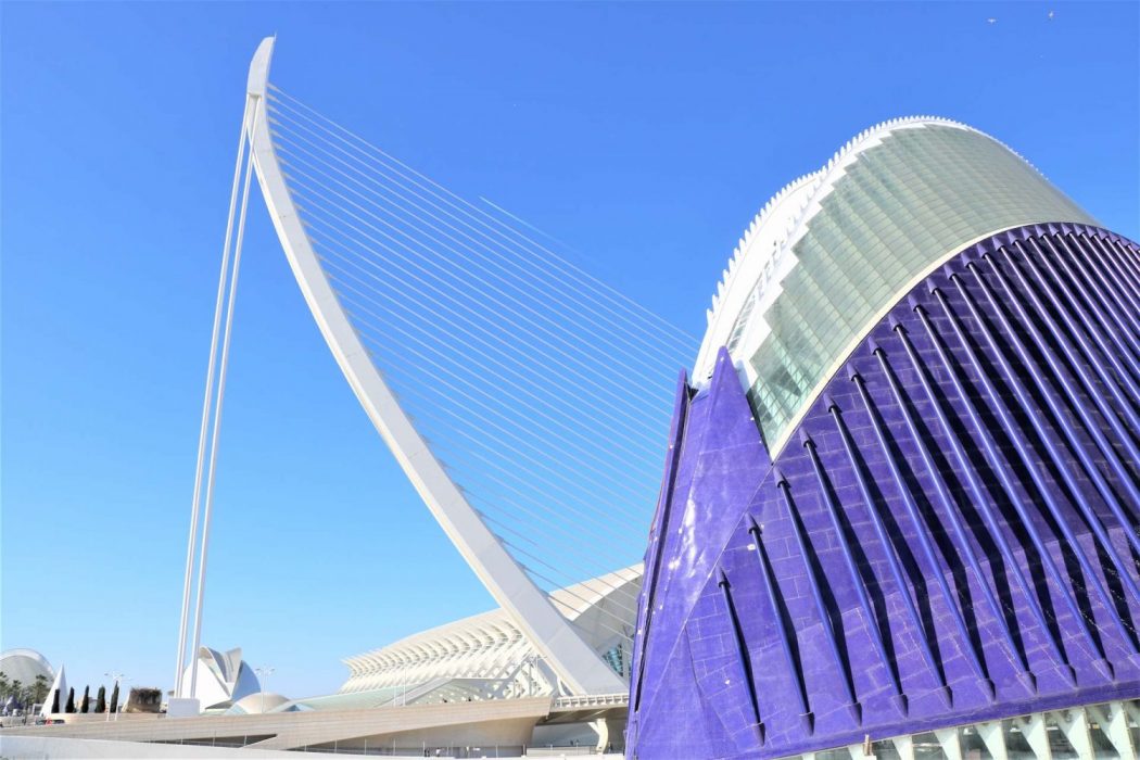 bezienswaardigheden-valencia-agora-ciudad-de-las-artes-y-las-ciencias