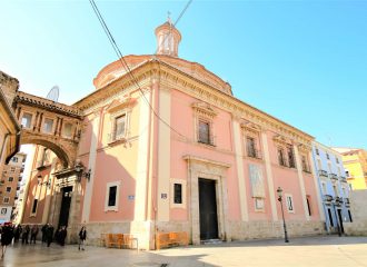 bezienswaardigheden-valencia-Basílica-de-la-virgen-de-los-desamparados-basiliek