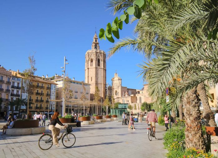 plein-valencia-plaza-de-la-reina